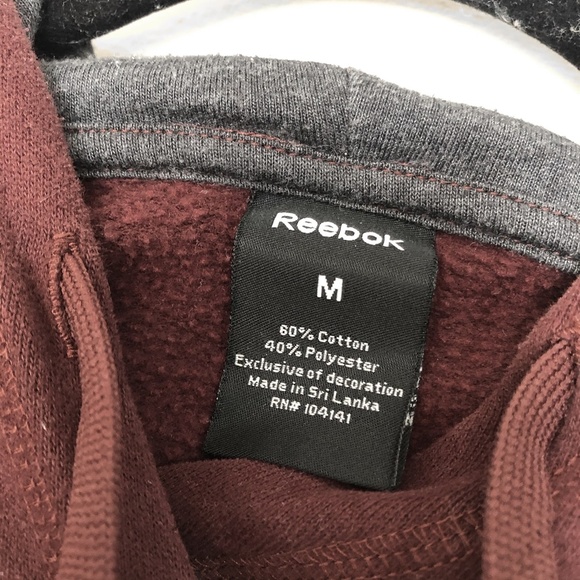 Red Hoodie Size Medium Sweatshirt Reebok Pullover Cotton Polyester - Picture 4 of 4